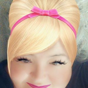 Meet your Posher, Cynthia